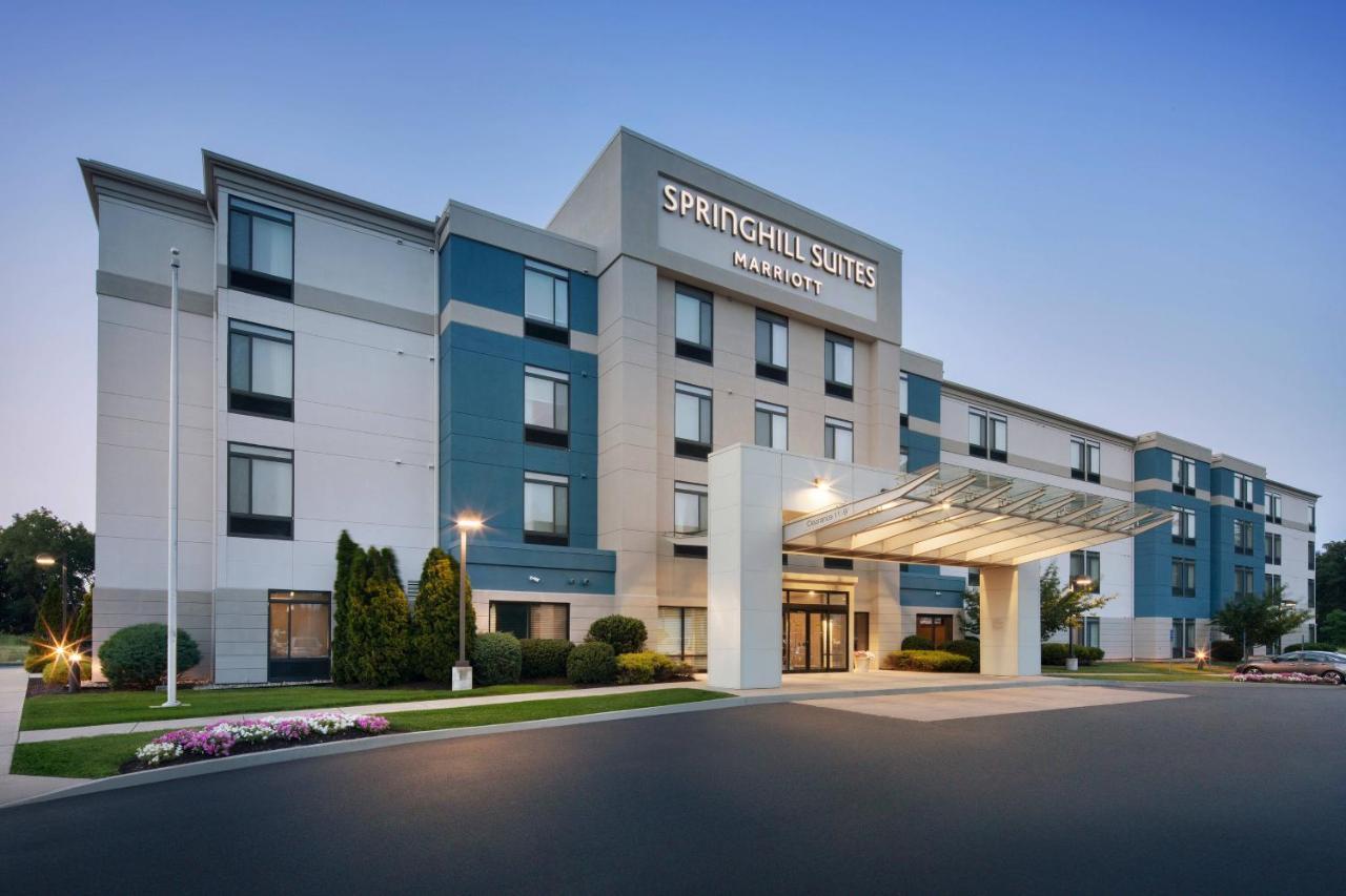 Springhill Suites Hartford Airport/Виндзор Локс Экстерьер фото